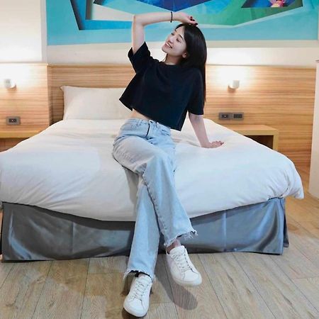 Trans Inn Taichung Dış mekan fotoğraf